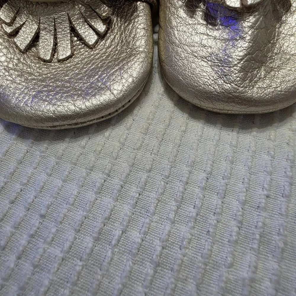 Freshly Picked Gold Tone Moccasins Shoes Baby Size 1 Hippie Baby